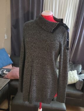 VENUS Charcoal Gray Button-Shoulder Cowl Sweater